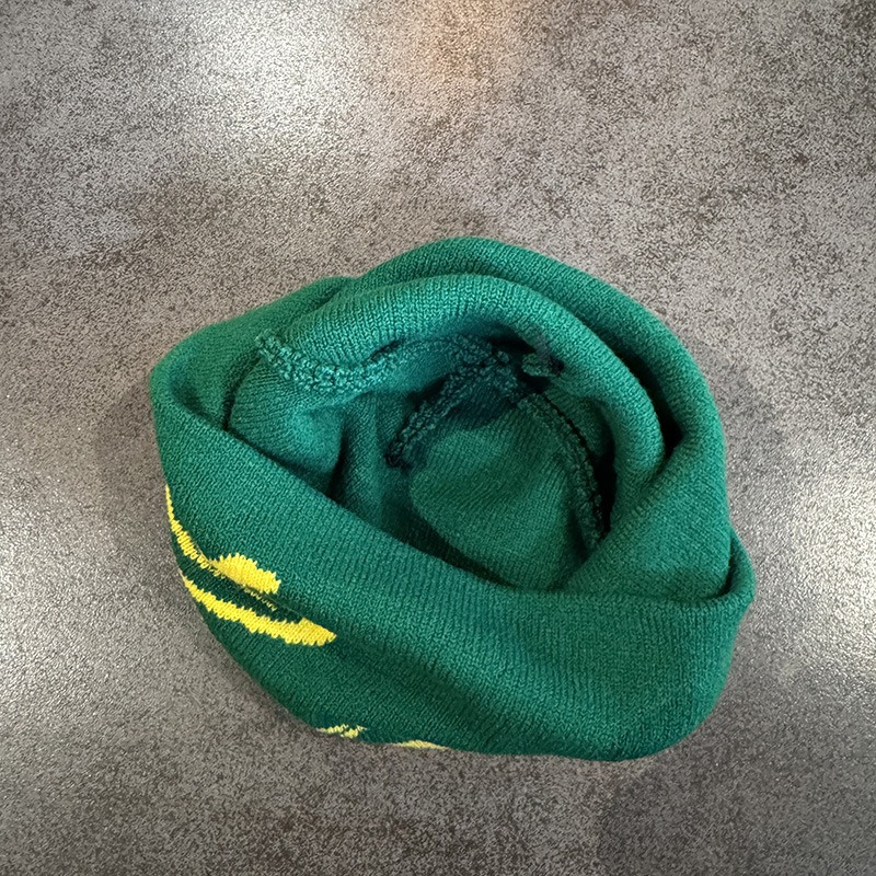 Gorro com estampa de sapo de á - Beanie Cuffed Knit avaliação e preço